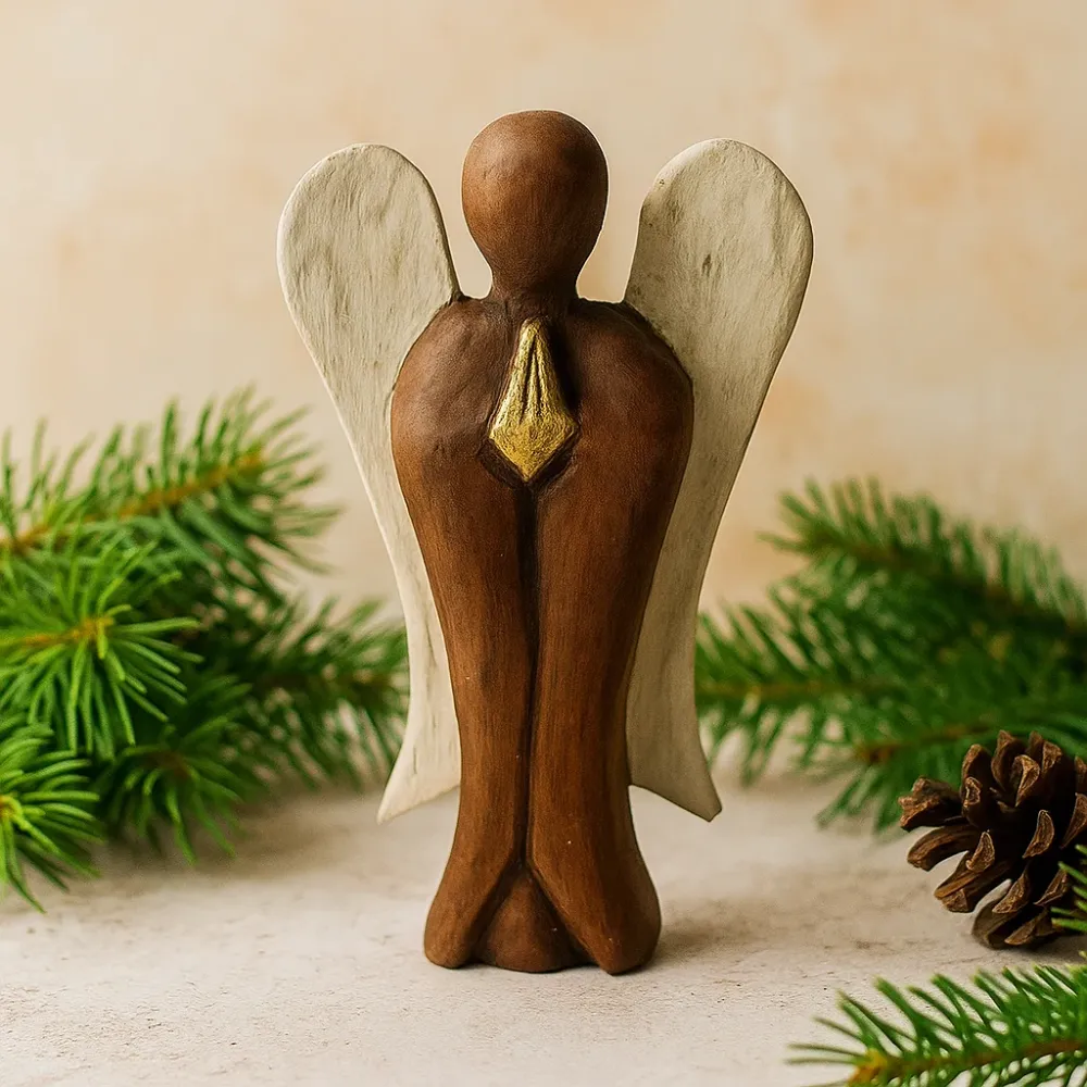 Dřevěná andělská figurka – Láska 15cm