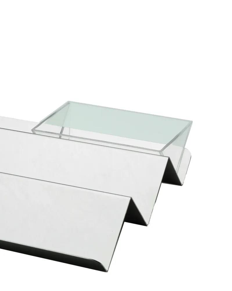 V tray